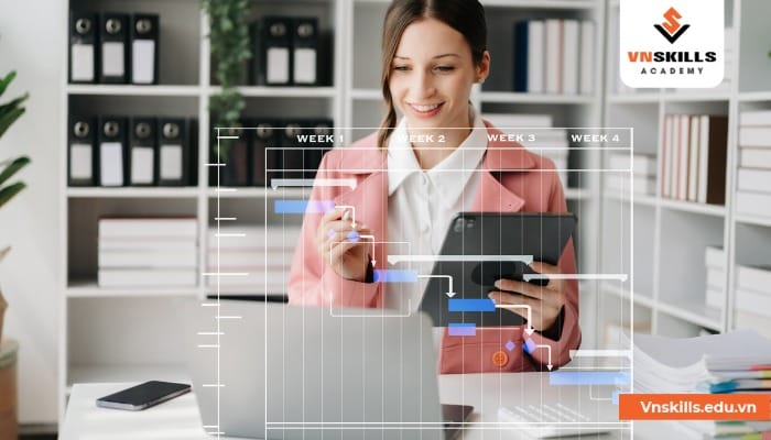 Con-gai-co-nen-hoc-truyen-thong-da-phuong-tien